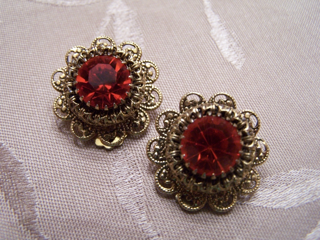 Vintage Orange Rhinestone Filigree Earrings Vintage Orange Rhinestone Filigree Earrings