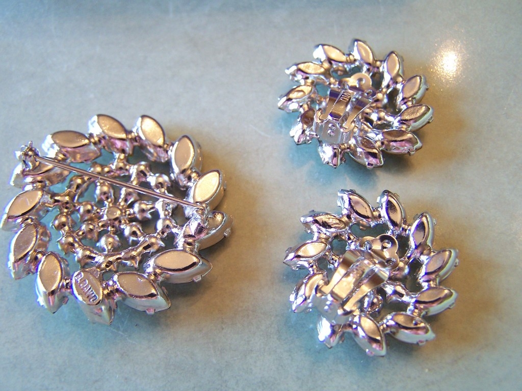 Beautiful Signed B David Rhinestone and Faux Pearl Set Brooch and Earrings Beautiful Signed B David Rhinestone and Faux Pearl Set Brooch and Earrings