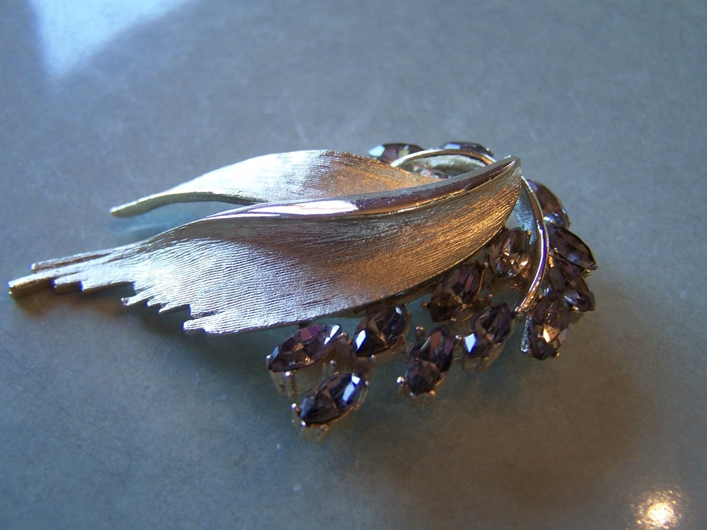 Signed BSK Vintage Brooch Pin With Rhinestones Signed BSK Vintage Brooch Pin With Rhinestones