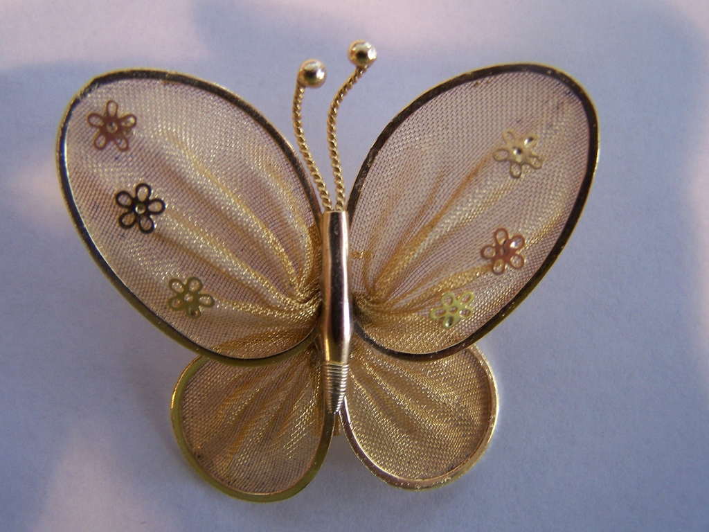 Vintage Golden Butterfly Figural Pin Vintage Golden Butterfly Figural Pin