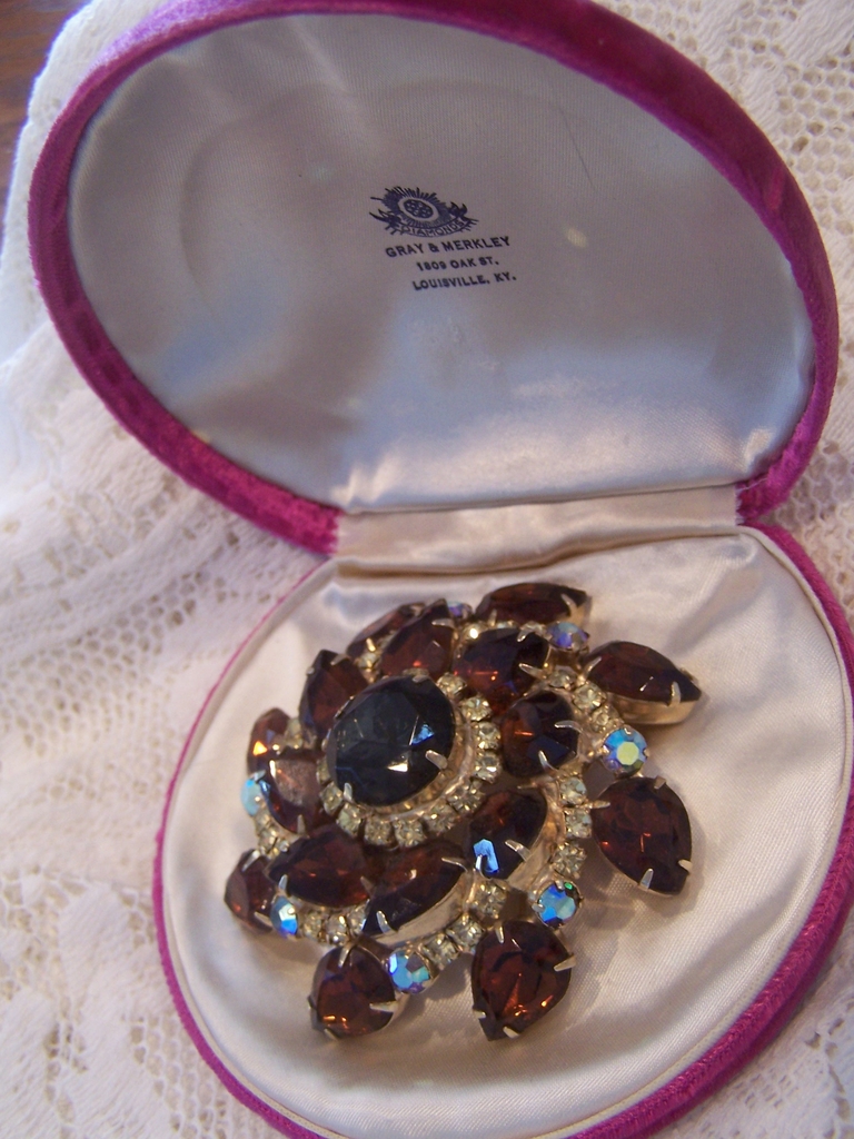 Huge Vintage Juliana Layered Rhinestone Brooch Huge Vintage Juliana Layered Rhinestone Brooch