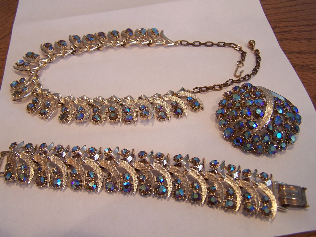 3 Piece Parure Signed Art AB Rhinestone Set Wow! 3 Piece Parure Signed Art AB Rhinestone Set Wow!