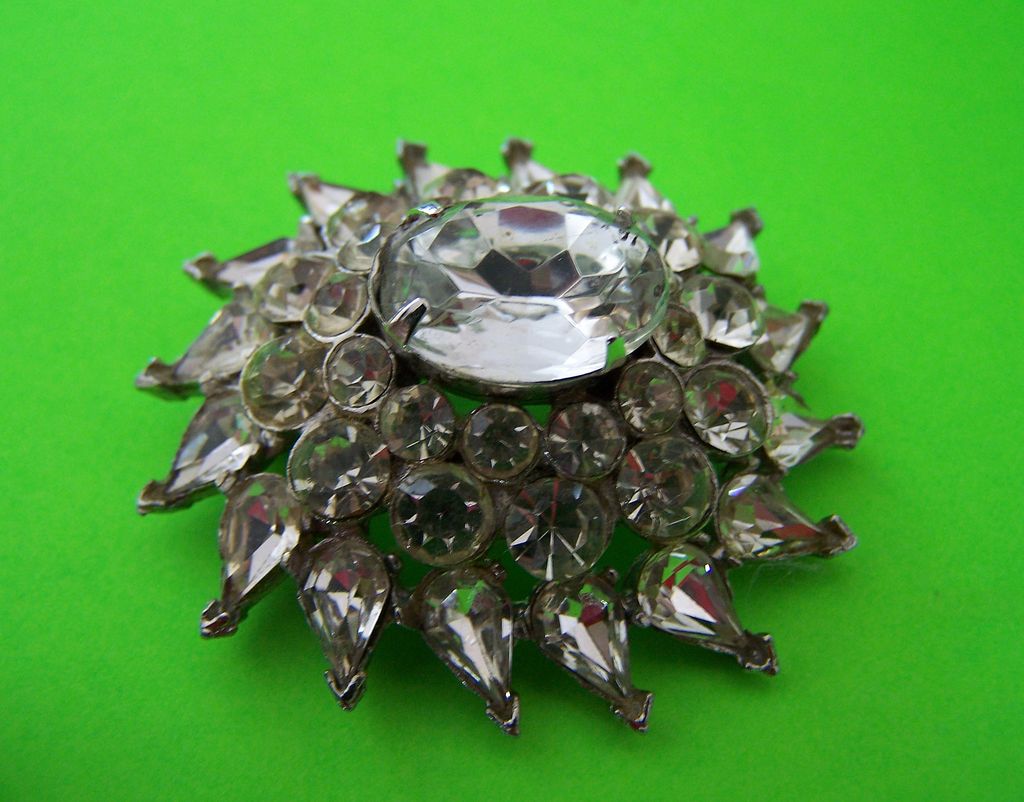 Vintage Signed DFA Layered Rhinestone Brooch Vintage Signed DFA Layered Rhinestone Brooch