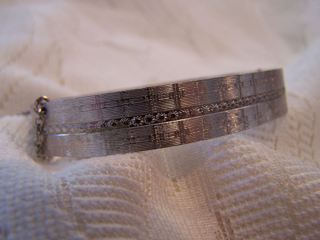 Signed Whiting and Davis Bracelet Signed Whiting and Davis Bracelet