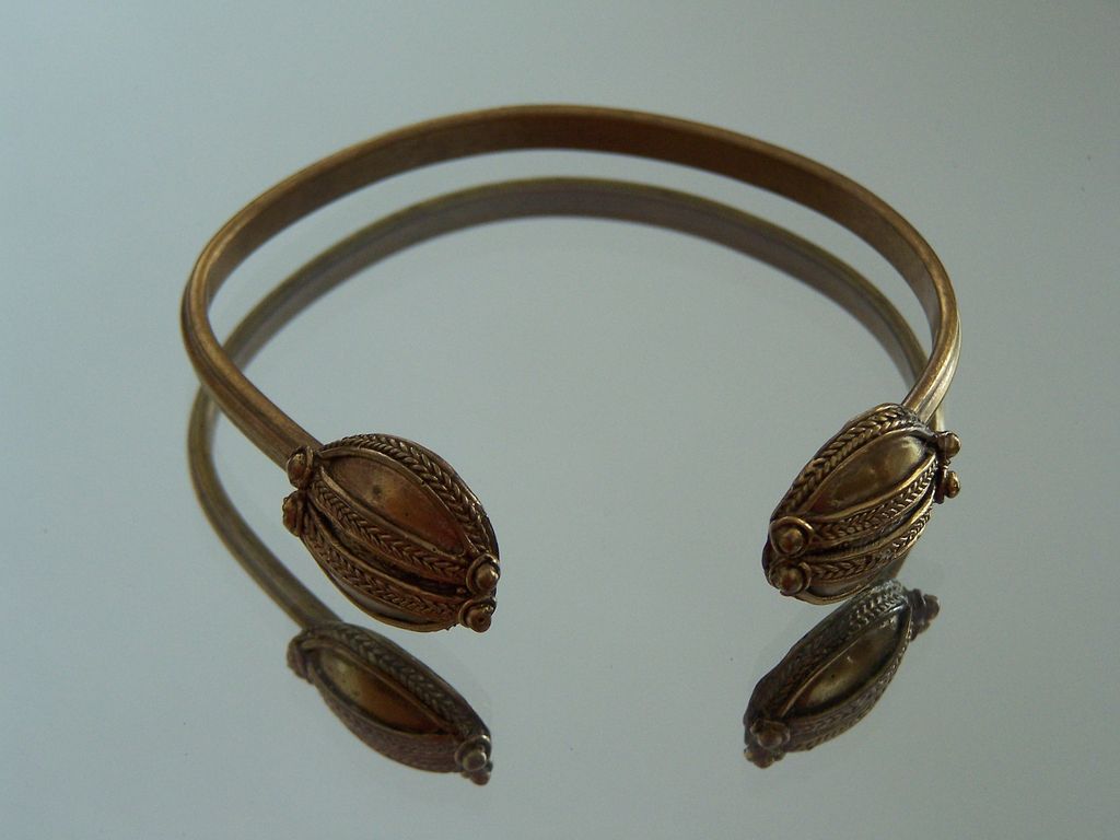 Vintage Unique Brass Cuff Bracelet Vintage Unique Brass Cuff Bracelet