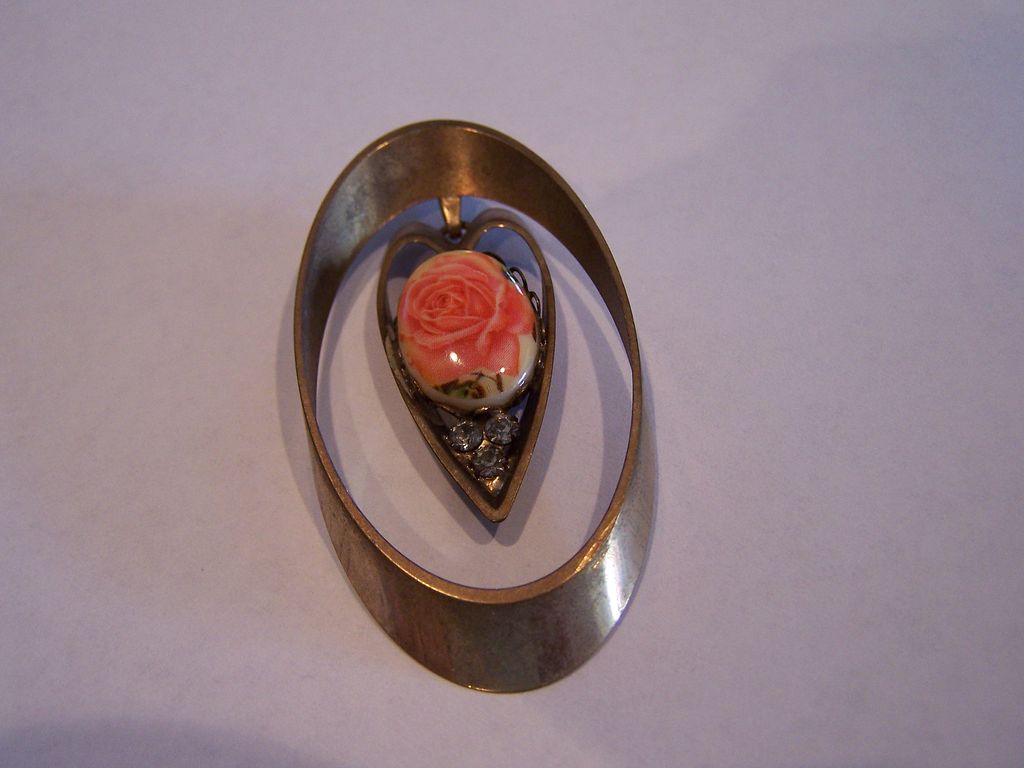 Vintage Pendant With Rhinestones and Rose Center Vintage Pendant With Rhinestones and Rose Center
