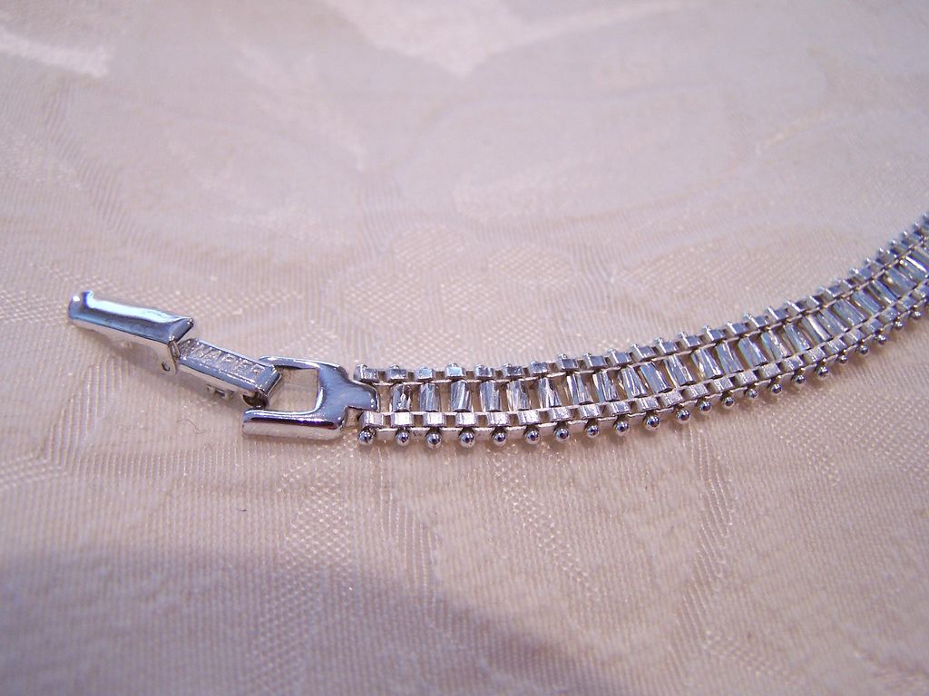 Signed Napier Vintage Bracelet Signed Napier Vintage Bracelet