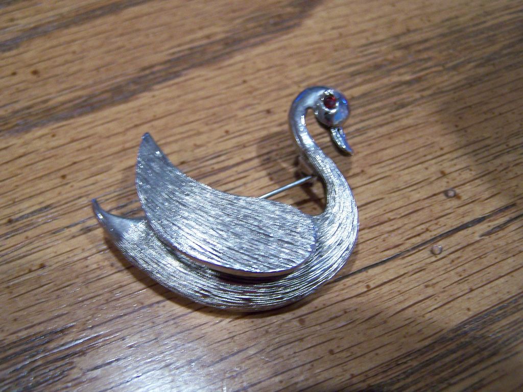 Vintage Swan Pin With Red Rhinestone Eye Vintage Swan Pin With Red Rhinestone Eye