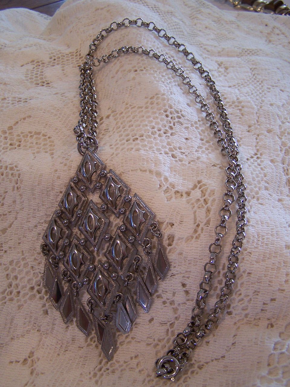Chunky 1960's Dangle Necklace Chunky 1960's Dangle Necklace