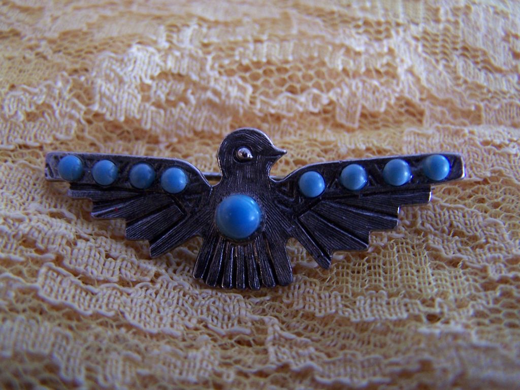 Vintage Petite Figural Brooch Pin Eagle Vintage Petite Figural Brooch Pin Eagle