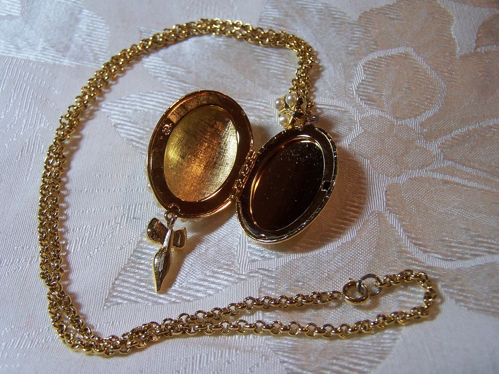 Faux Pearl Locket Necklace Faux Pearl Locket Necklace