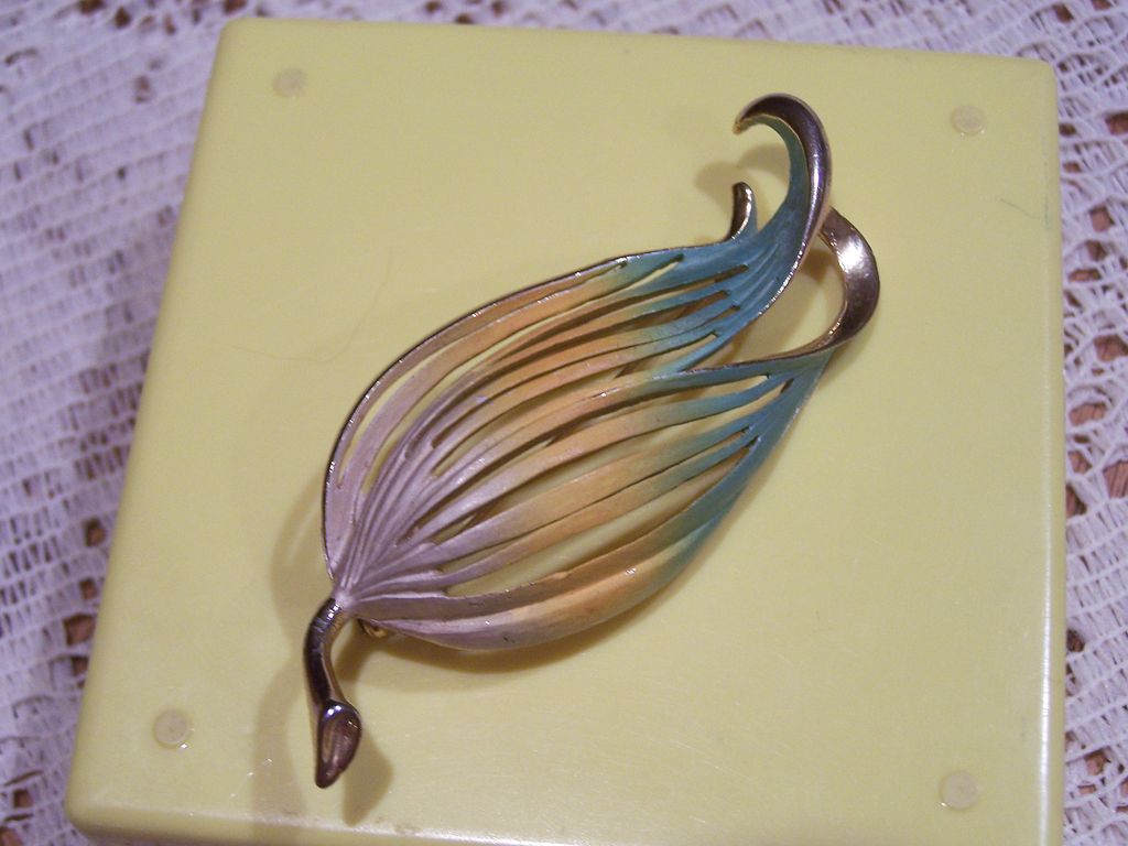 Signed Parklane Brooch Pin Enameled Signed Parklane Brooch Pin Enameled