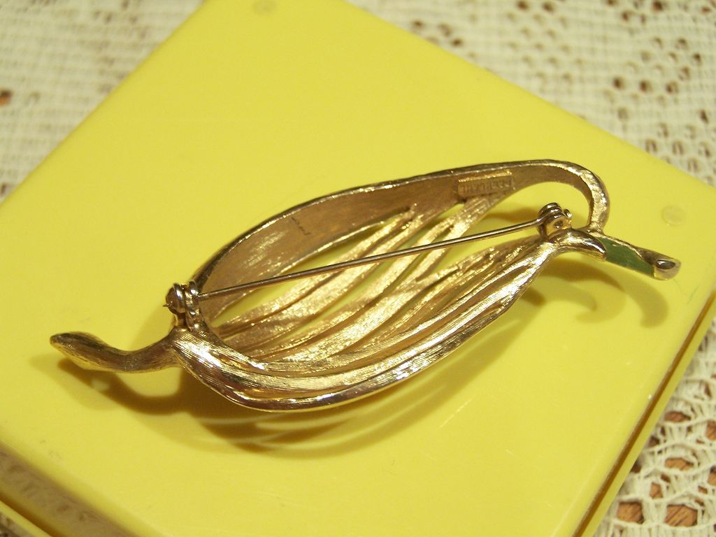 Signed Parklane Brooch Pin Enameled Signed Parklane Brooch Pin Enameled