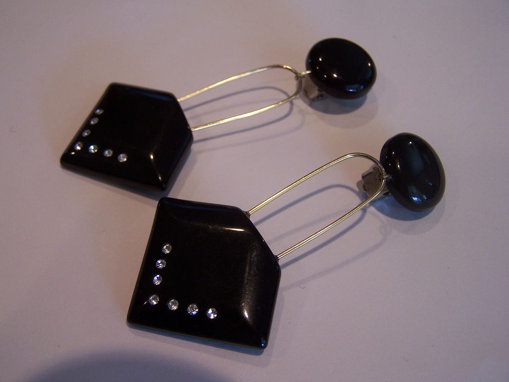 Huge Black Lucite Rhinestone Dangle Earrings! WoW!! Huge Black Lucite Rhinestone Dangle Earrings! WoW!!