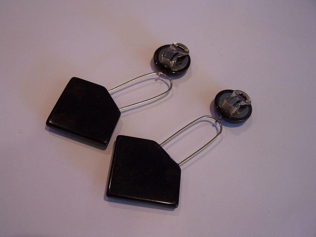 Huge Black Lucite Rhinestone Dangle Earrings! WoW!! Huge Black Lucite Rhinestone Dangle Earrings! WoW!!