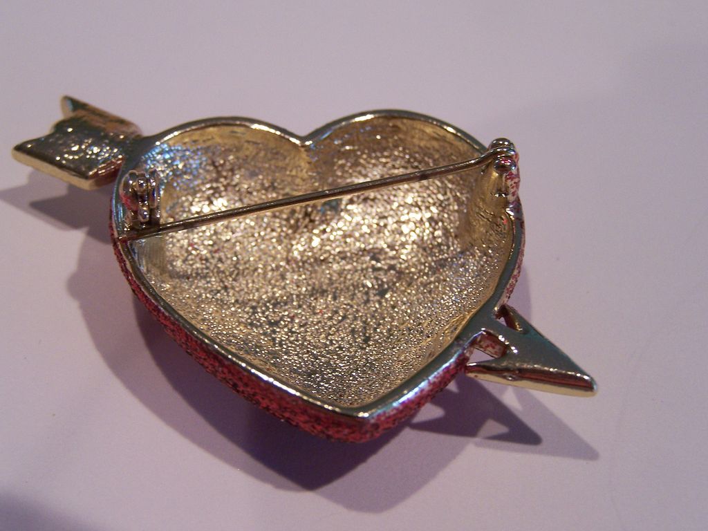 Glitter Heart with Arrow Figural Pin Glitter Heart with Arrow Figural Pin