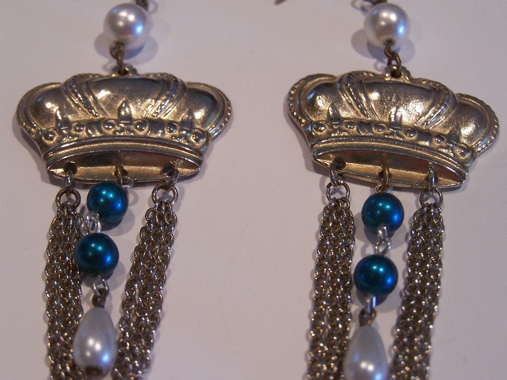 Vintage Dangle Crown Earrings Vintage Dangle Crown Earrings