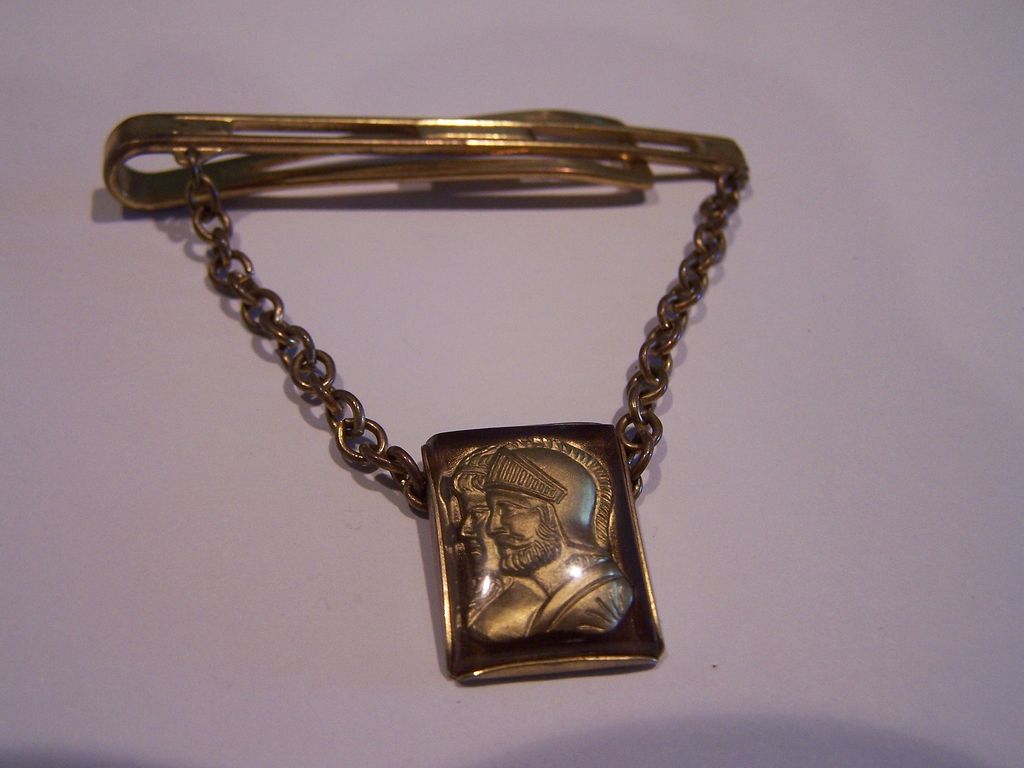 Vintage Brass Tie Bar Pin With Double Soldier Cameo Vintage Brass Tie Bar Pin With Double Soldier Cameo