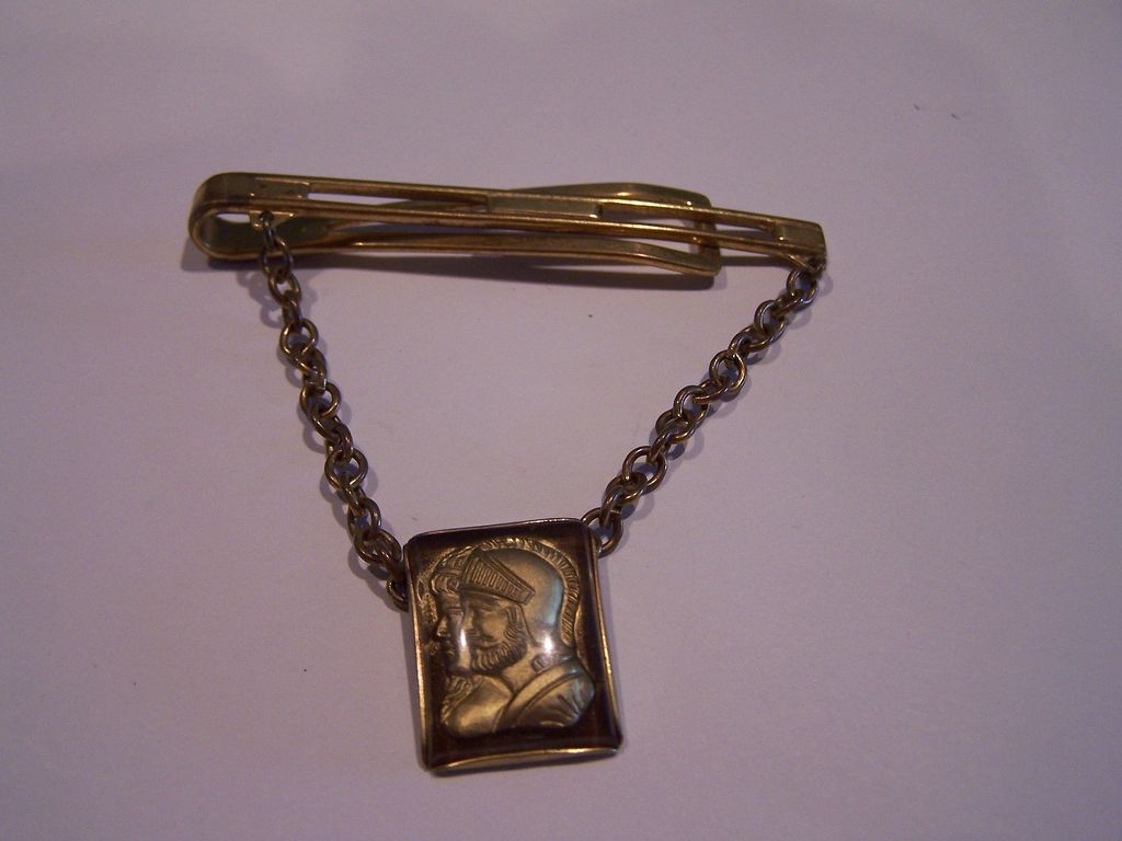 Vintage Brass Tie Bar Pin With Double Soldier Cameo Vintage Brass Tie Bar Pin With Double Soldier Cameo