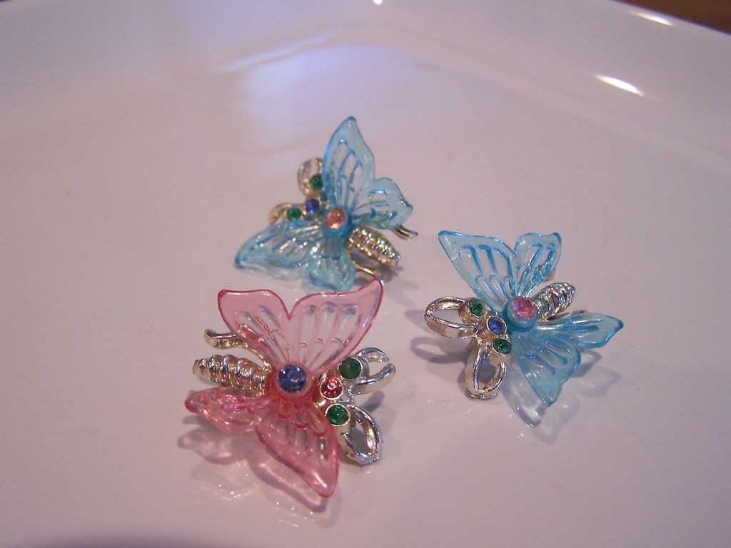 Vintage Lucite set Of Three Butterfly Pins With Rhinestones Vintage Lucite set Of Three Butterfly Pins With Rhinestones