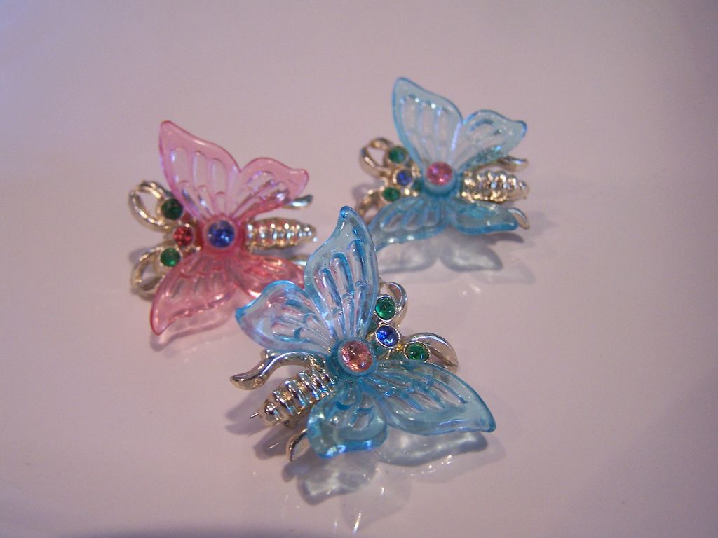 Vintage Lucite set Of Three Butterfly Pins With Rhinestones Vintage Lucite set Of Three Butterfly Pins With Rhinestones
