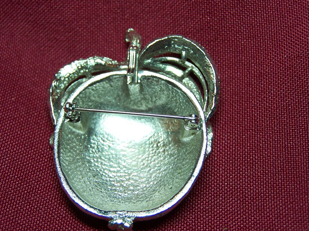 Vintage Signed Apple Pin Brooch Vintage Signed Apple Pin Brooch