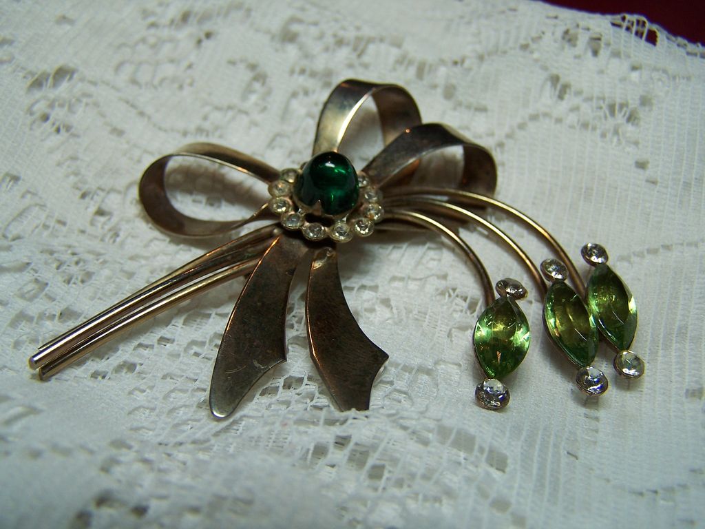 Vintage Green Rhinestone Spray Brooch Pin Vintage Green Rhinestone Spray Brooch Pin