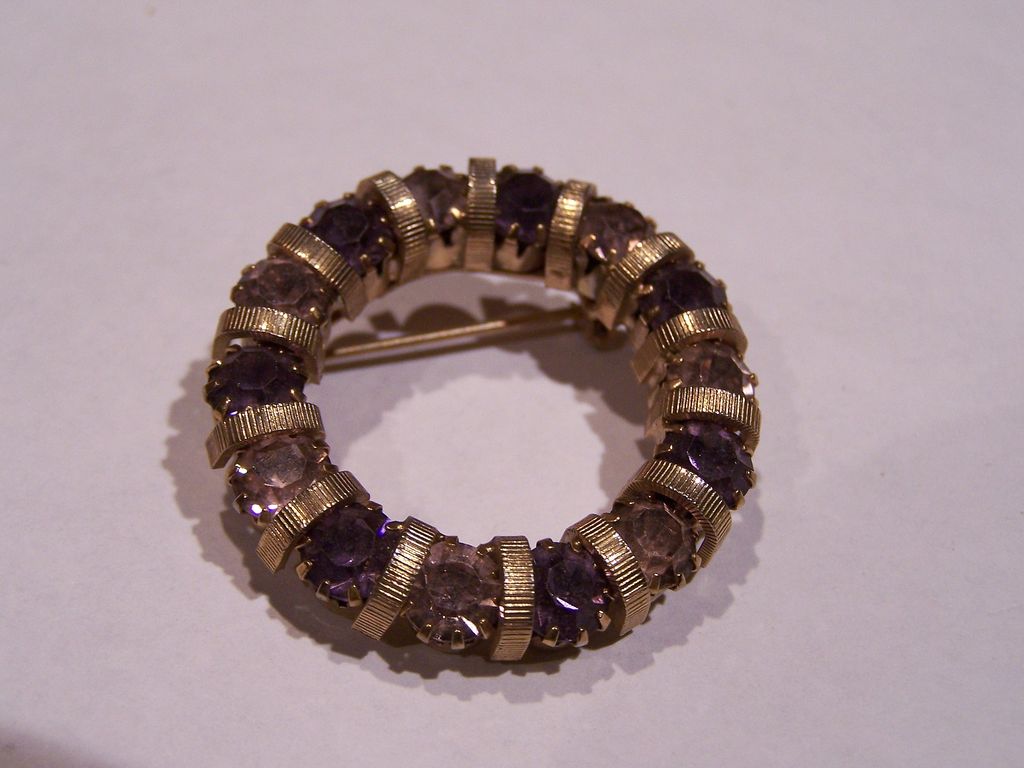 Vintage Purple Rhinestone Wreath Brooch Vintage Purple Rhinestone Wreath Brooch