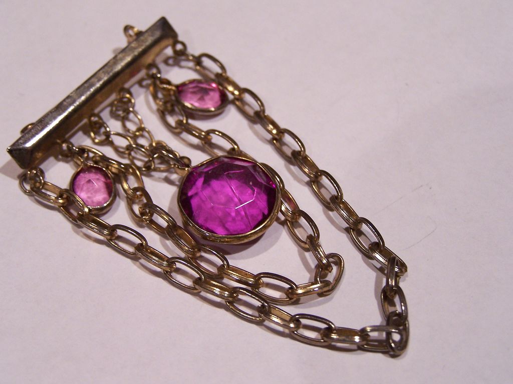Vintage Lucite Dangle Bar Pin Vintage Lucite Dangle Bar Pin