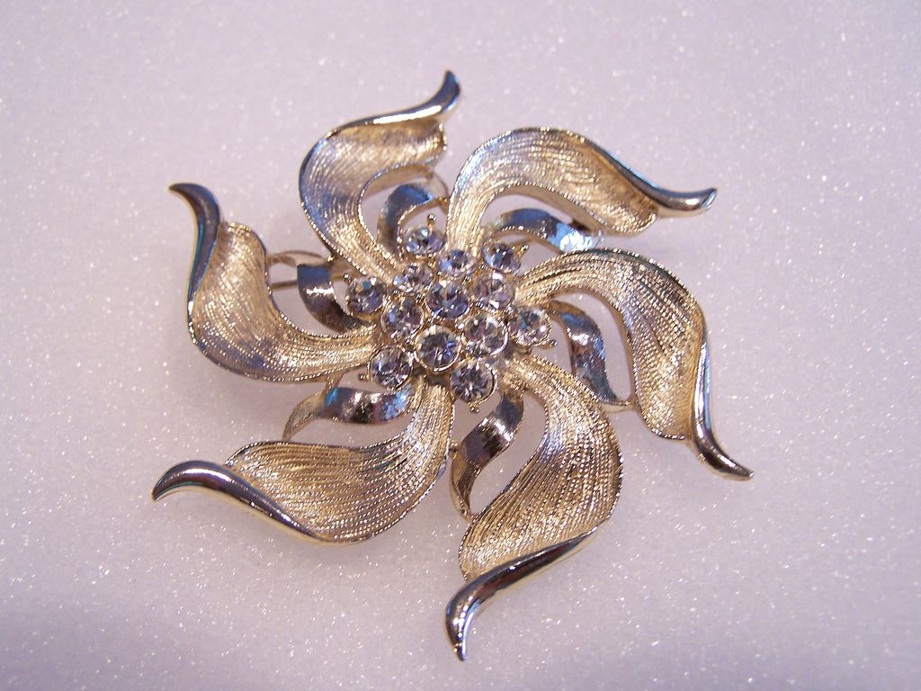 Huge Vintage Rhinestone Brooch Pin Gorgeous! Huge Vintage Rhinestone Brooch Pin Gorgeous!
