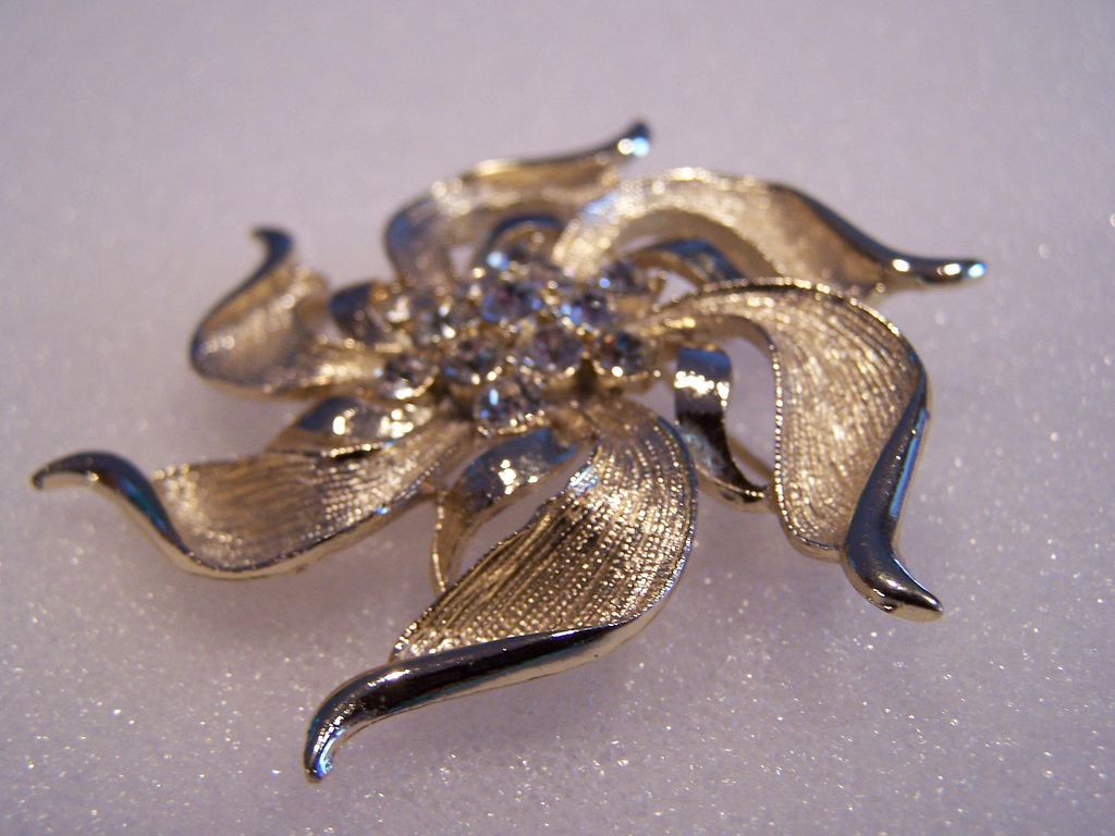 Huge Vintage Rhinestone Brooch Pin Gorgeous! Huge Vintage Rhinestone Brooch Pin Gorgeous!