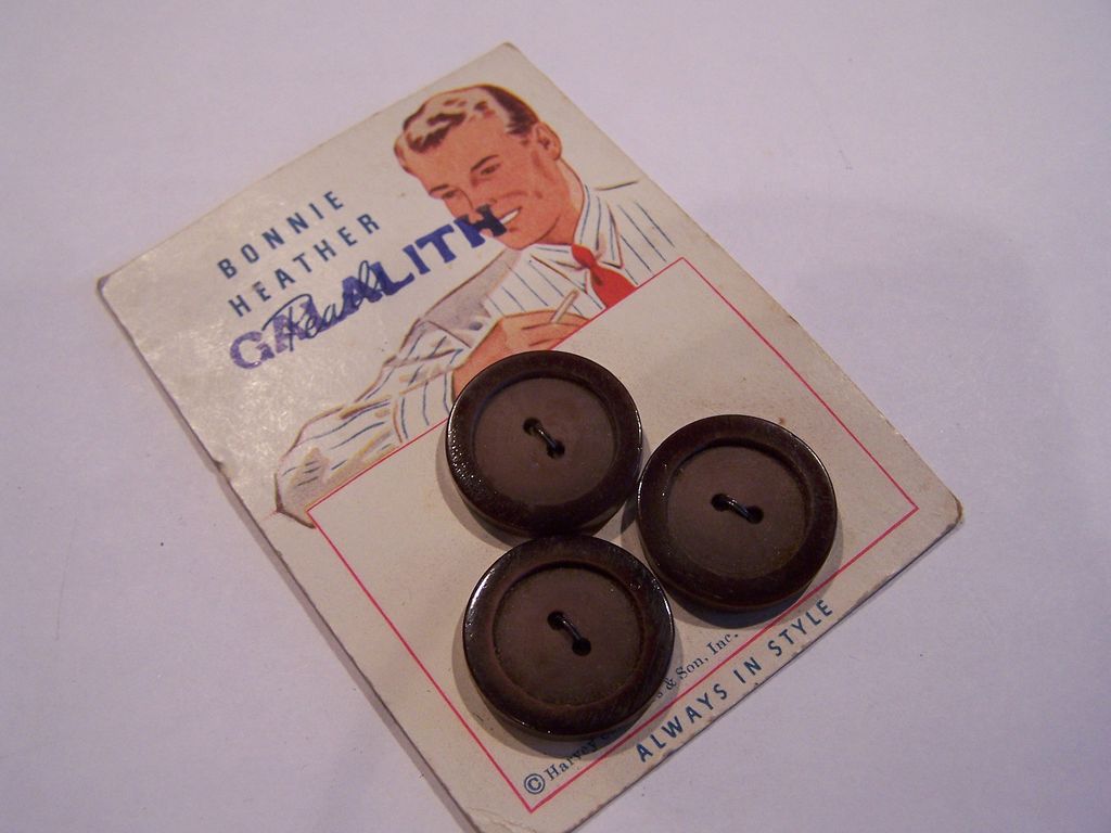 4 Vintage Button Sets on Original Display Cards 1950's 4 Vintage Button Sets on Original Display Cards 1950's