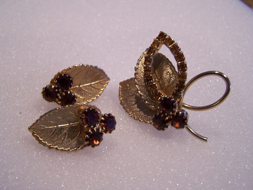 Vintage Rhinestone Brooch and Earrings Set Circa 1950's Vintage Rhinestone Brooch and Earrings Set Circa 1950's