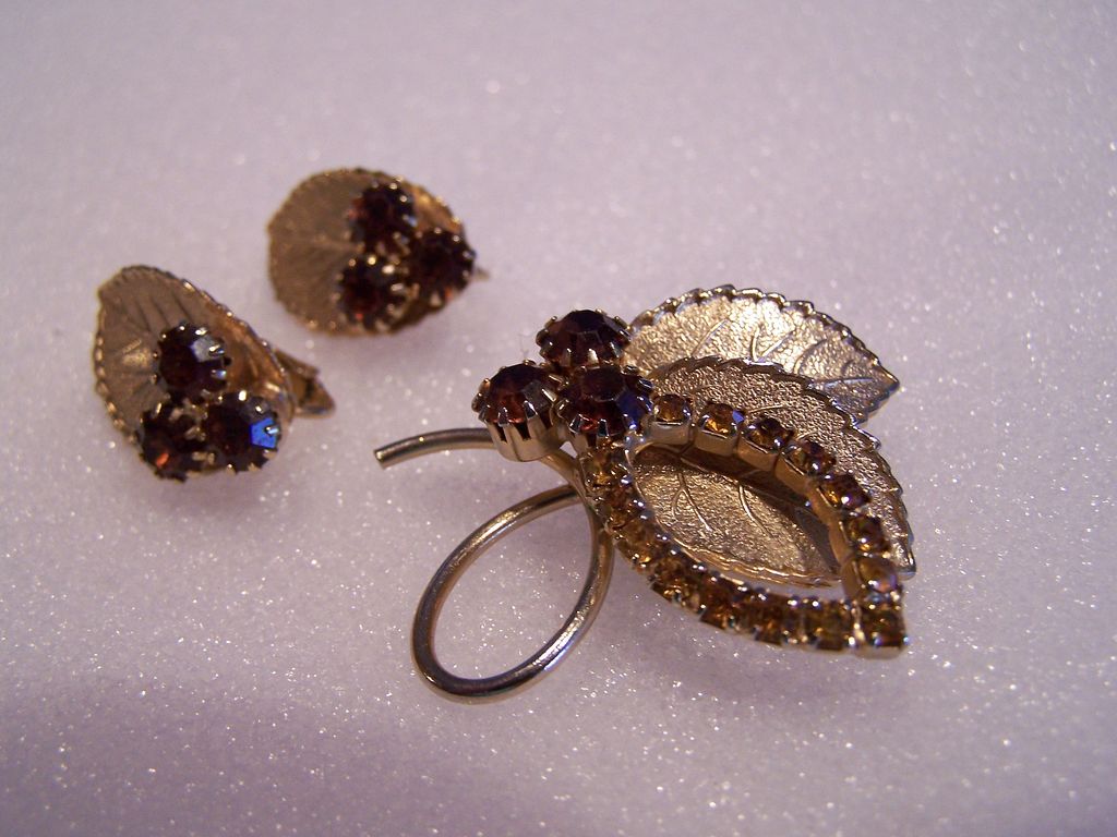 Vintage Rhinestone Brooch and Earrings Set Circa 1950's Vintage Rhinestone Brooch and Earrings Set Circa 1950's