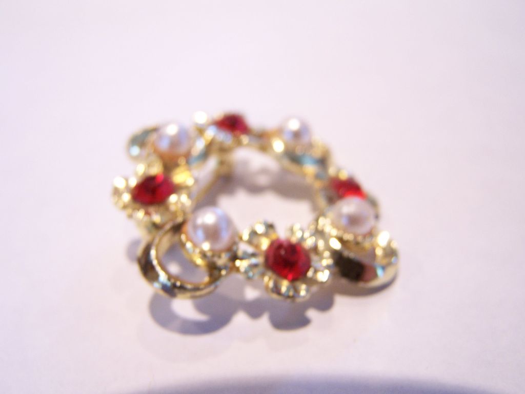 Vintage Brooch Pin Red Vintage Brooch Pin Red