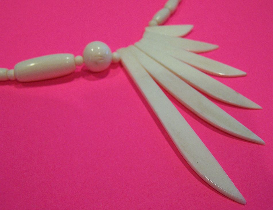 Vintage Plastic 1960's-1970's Necklace Vintage Plastic 1960's-1970's Necklace
