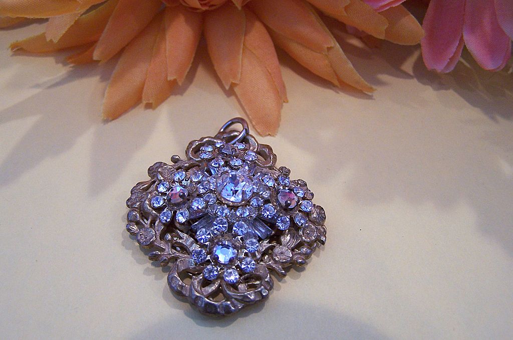 Vintage Signed Miriam Haskell Rhinestone Pendant Vintage Signed Miriam Haskell Rhinestone Pendant