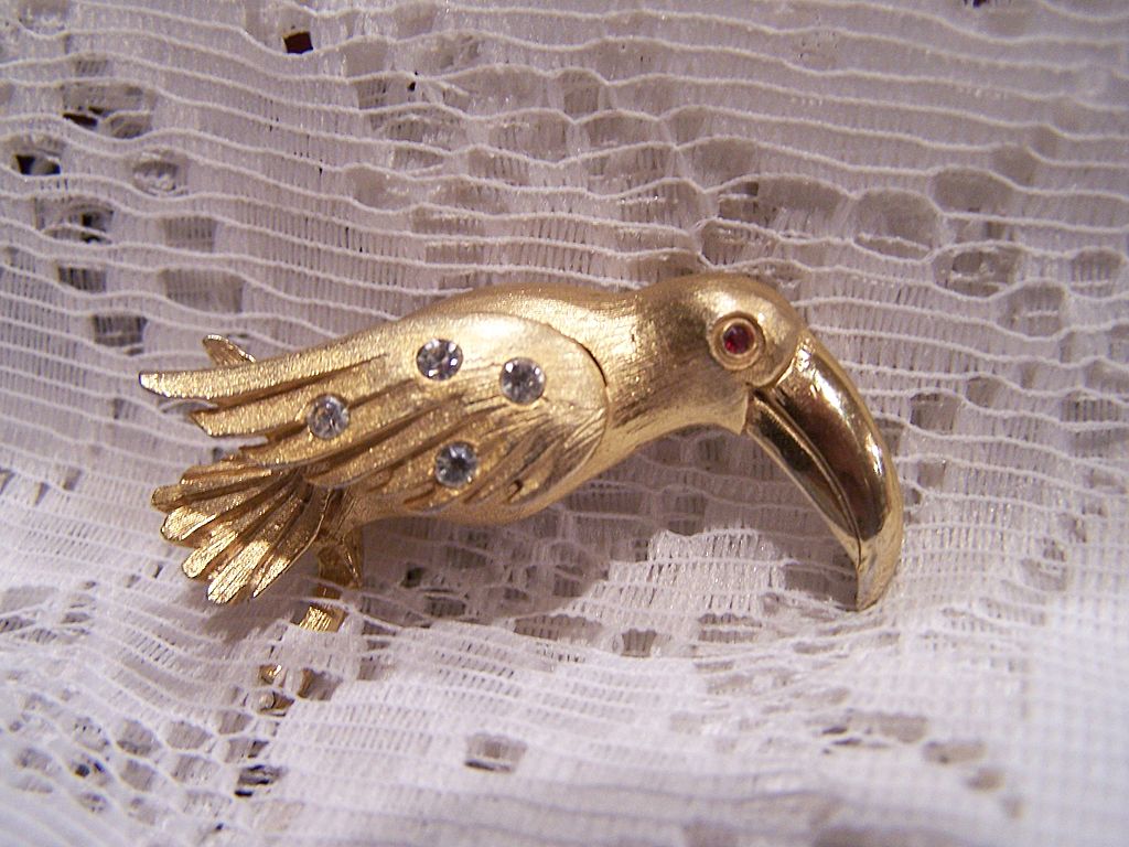 Vintage Rhinestone Bird Figural Pin Signed Pell Vintage Rhinestone Bird Figural Pin Signed Pell