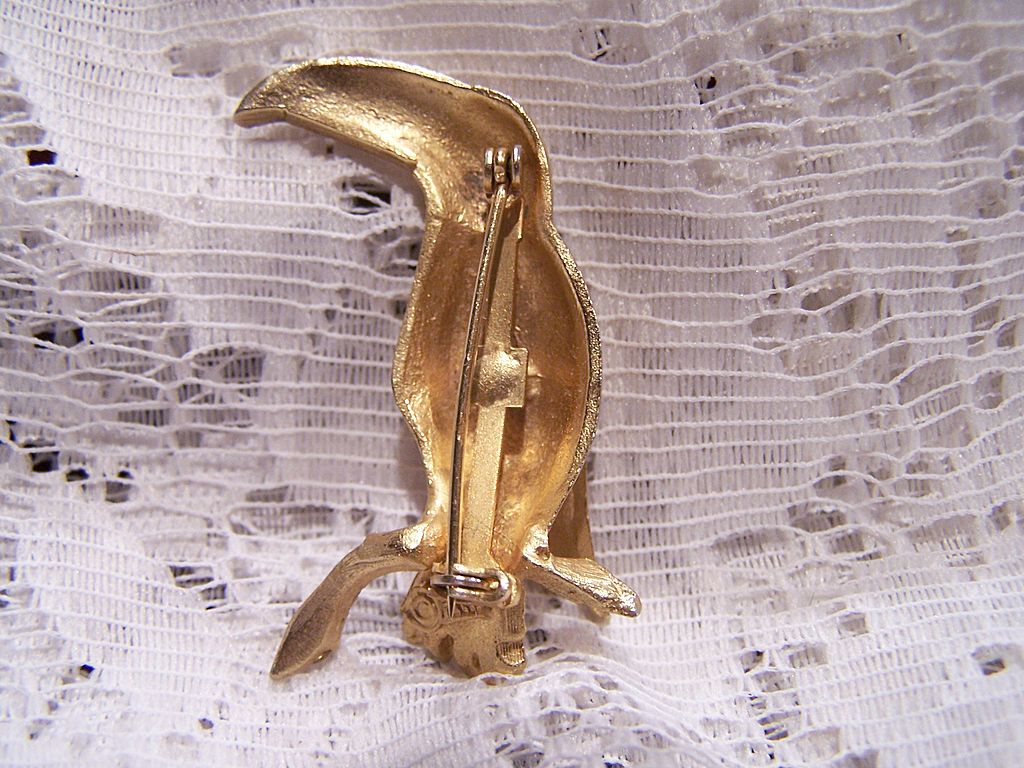 Vintage Rhinestone Bird Figural Pin Signed Pell Vintage Rhinestone Bird Figural Pin Signed Pell