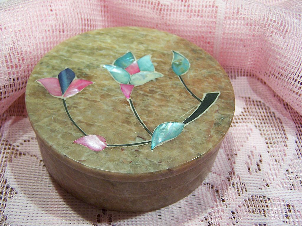 Vintage Stone Mother Of Pearl Inlay Trinket Treasure Box Vintage Stone Mother Of Pearl Inlay Trinket Treasure Box