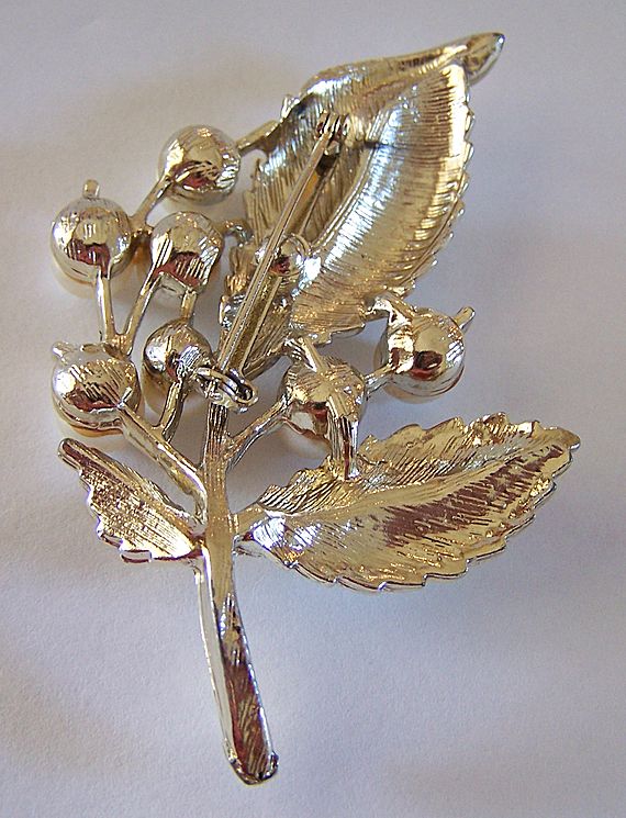 Large Vintage Brooch Pin With Leaves and Faux Pearls Large Vintage Brooch Pin With Leaves and Faux Pearls