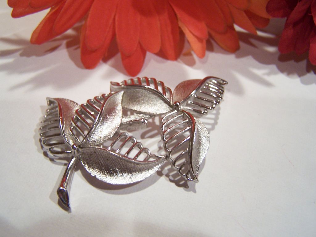 Signed Trifari Crown Brooch Pin Leaves Signed Trifari Crown Brooch Pin Leaves