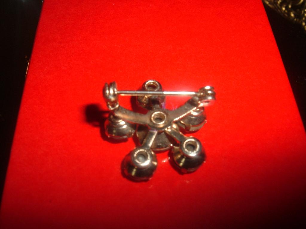 Flower AB Rhinestone Petite Pin Brooch Flower AB Rhinestone Petite Pin Brooch