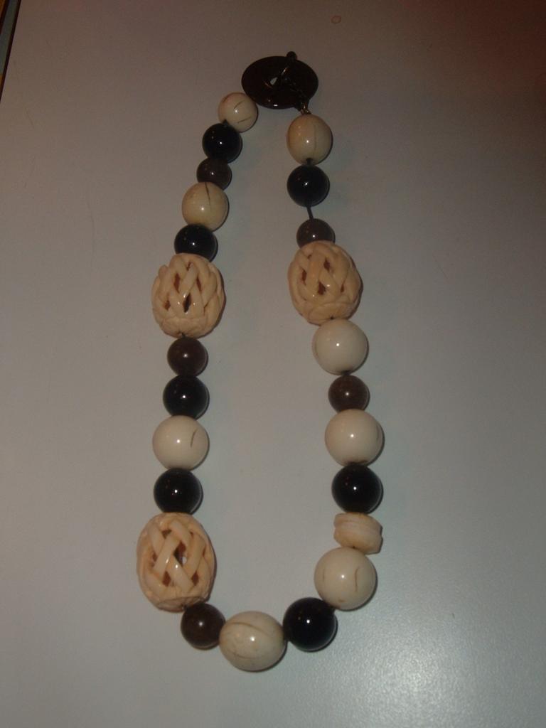 Chunky Beaded Vintage Necklace Chunky Beaded Vintage Necklace