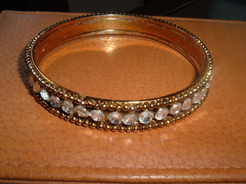 Vintage Rhinestone Bangle Bracelet Vintage Rhinestone Bangle Bracelet