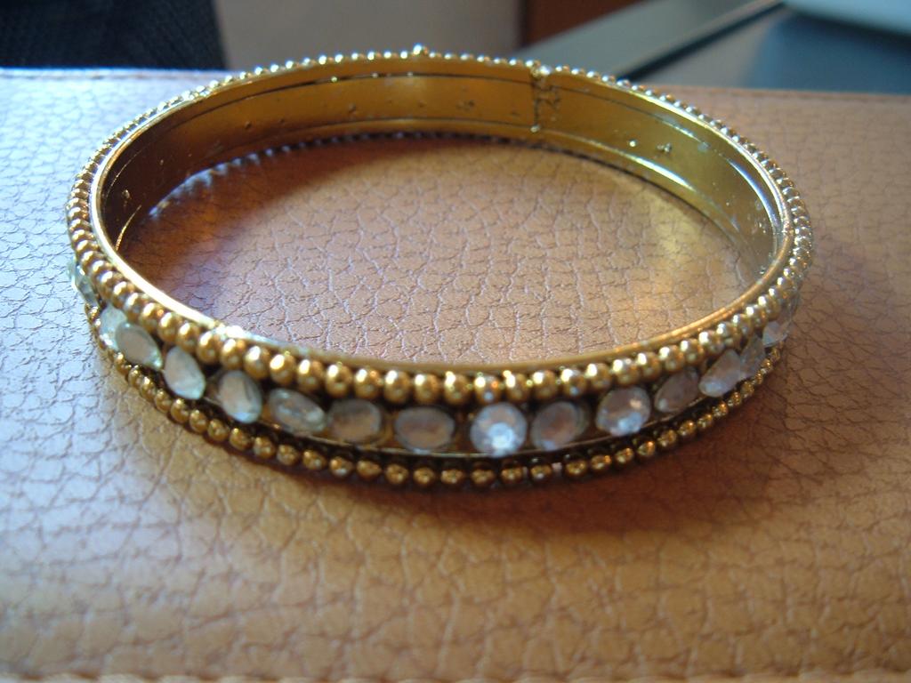 Vintage Rhinestone Bangle Bracelet Vintage Rhinestone Bangle Bracelet