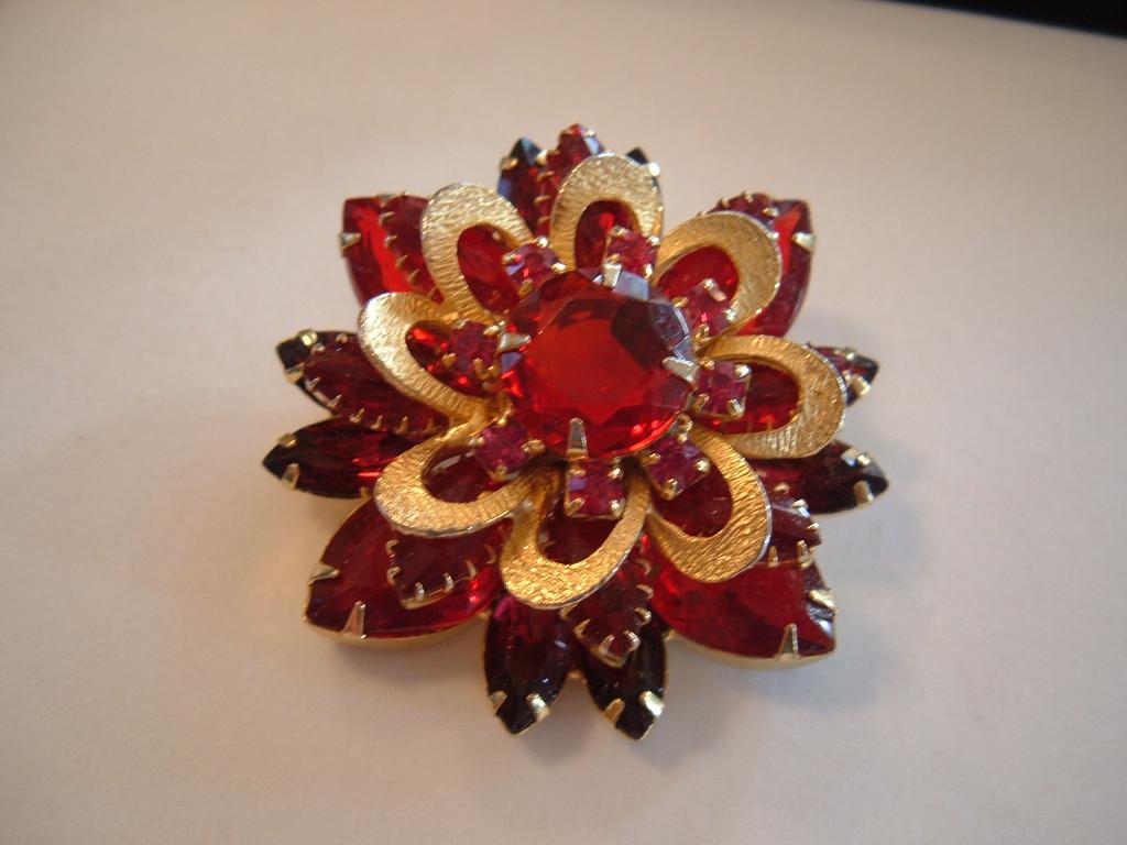 Ravishing Red Rhinestone Brooch Ravishing Red Rhinestone Brooch