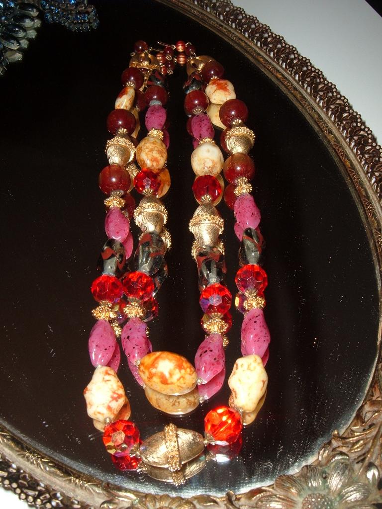 Vintage Trifari Double Strand Glass Bead Necklace Vintage Trifari Double Strand Glass Bead Necklace