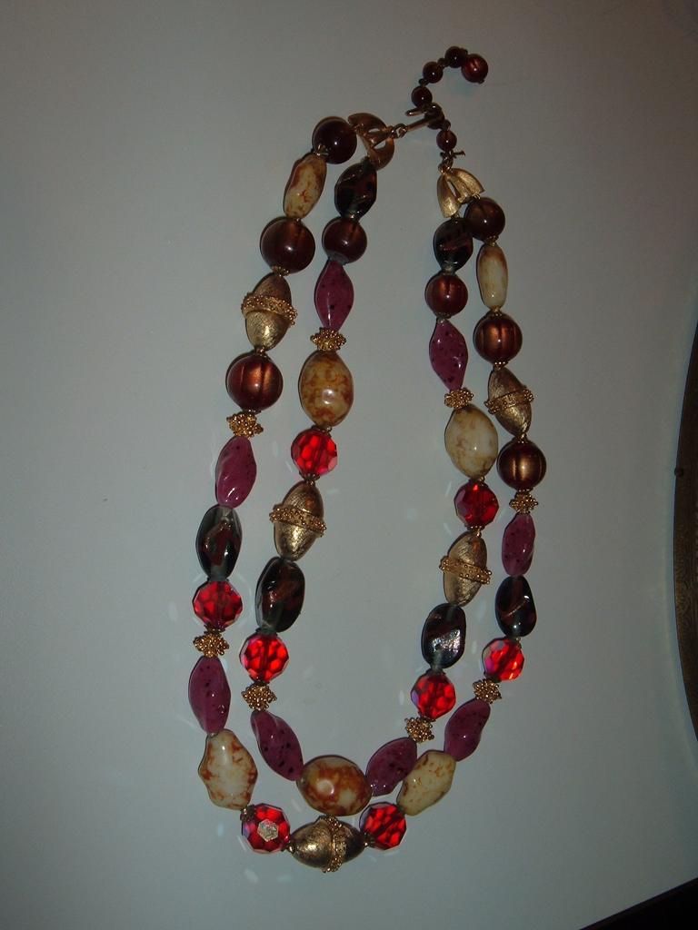 Vintage Trifari Double Strand Glass Bead Necklace Vintage Trifari Double Strand Glass Bead Necklace