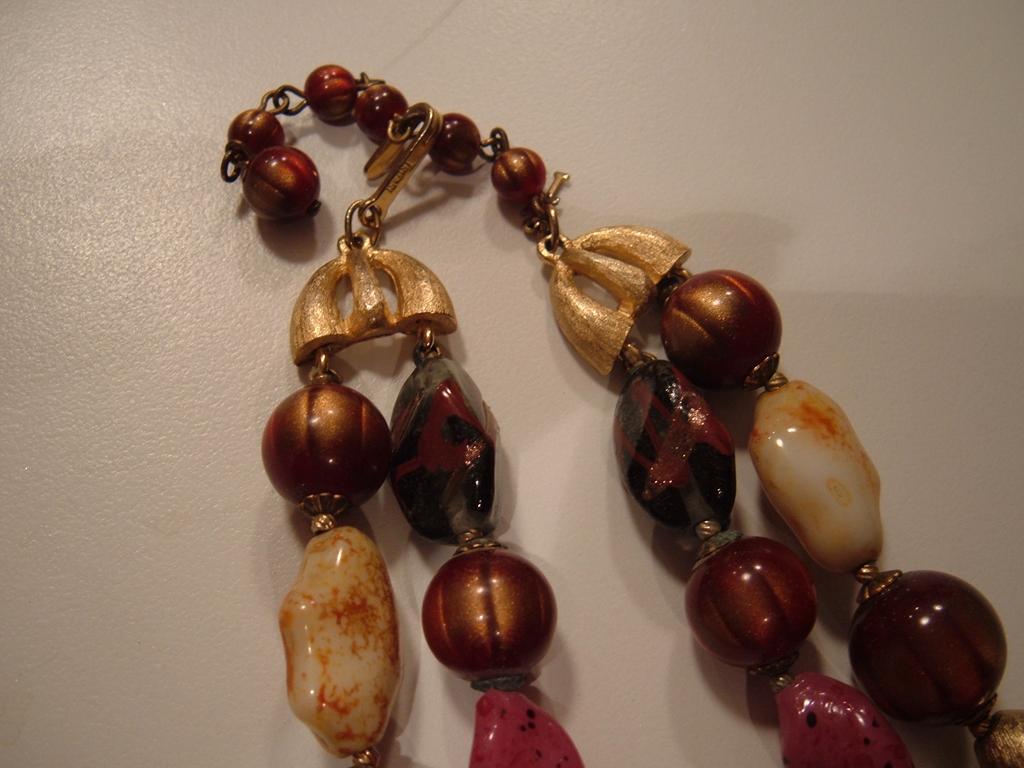 Vintage Trifari Double Strand Glass Bead Necklace Vintage Trifari Double Strand Glass Bead Necklace